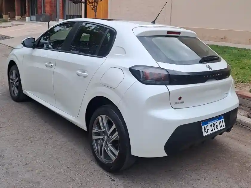 Peugeot 208  2022 - foto 3