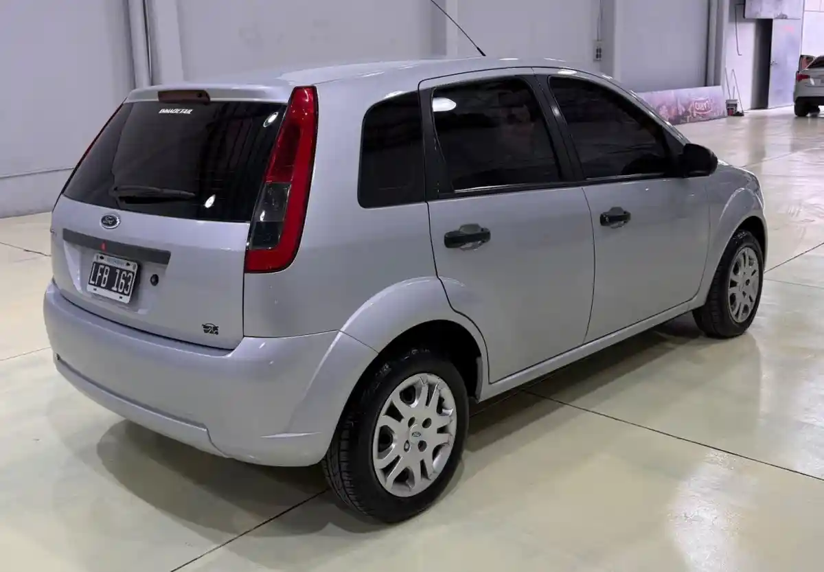 Ford Fiesta  2012 - foto 3