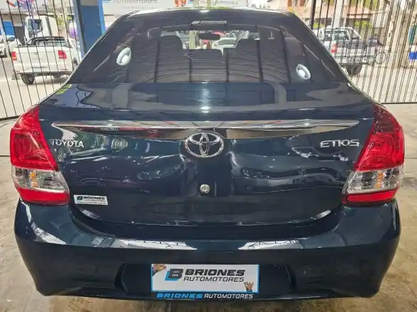 Toyota Etios  2018 - foto 4