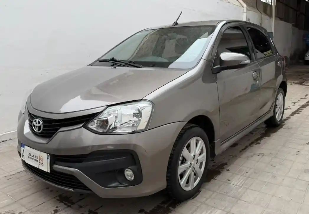 Toyota Etios  2017 - foto 1