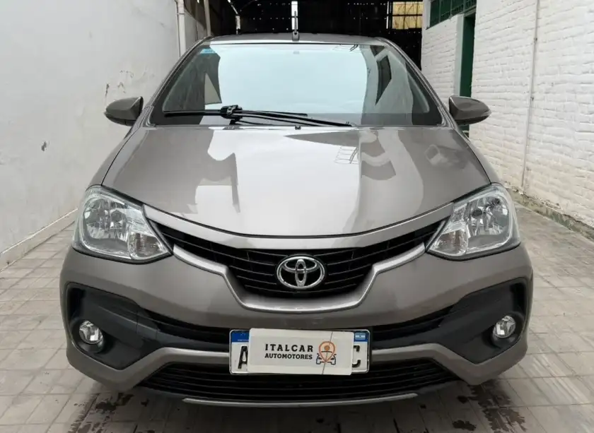 Toyota Etios  2017 - foto 2