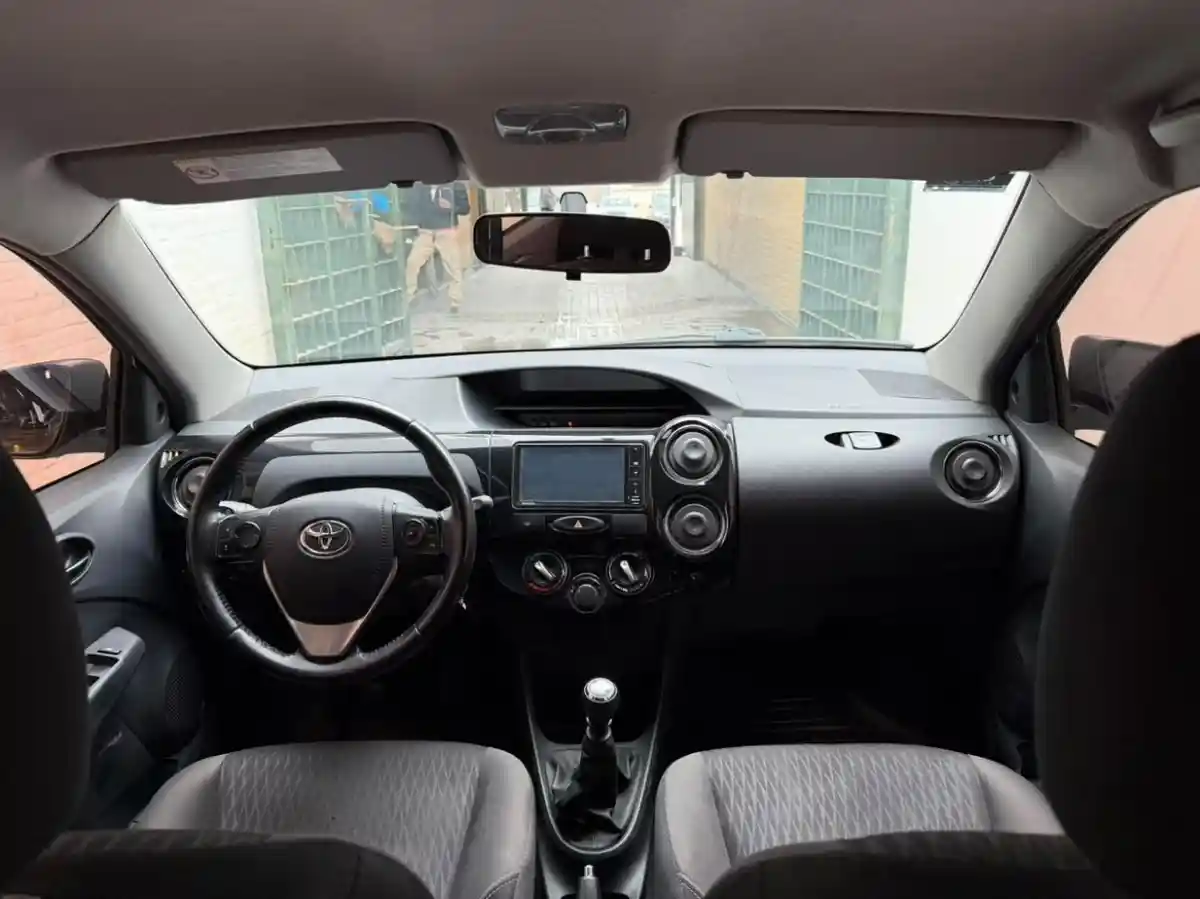 Toyota Etios  2017 - foto 4