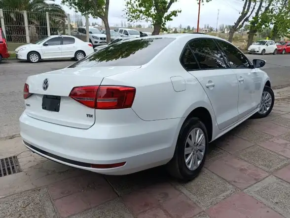 Volkswagen Vento  2015 - foto 4