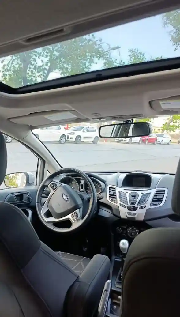 Ford Fiesta Kd  2013 - foto 5