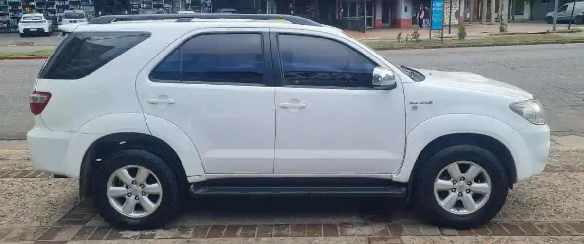 Toyota Hilux Sw4  2011 - foto 4