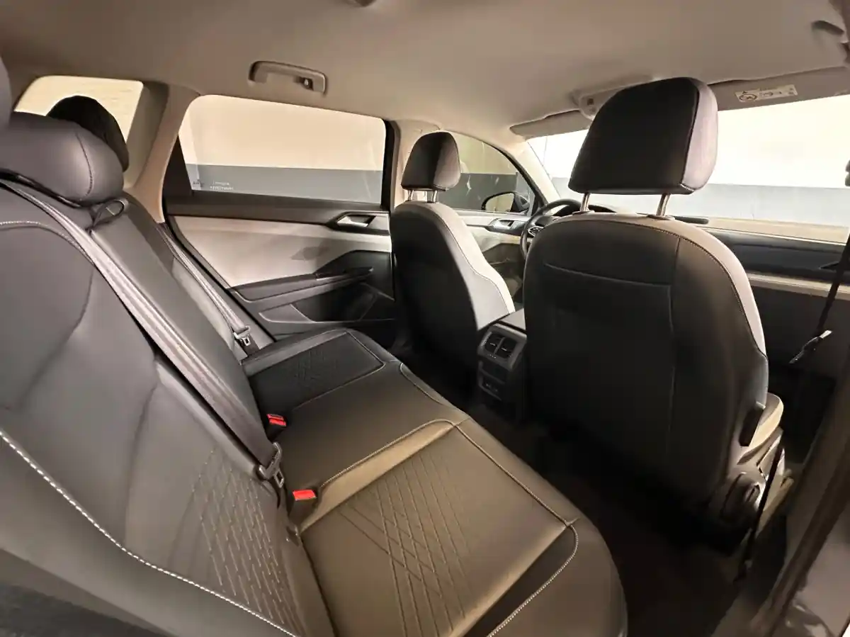 Volkswagen Taos  2025 - foto 5