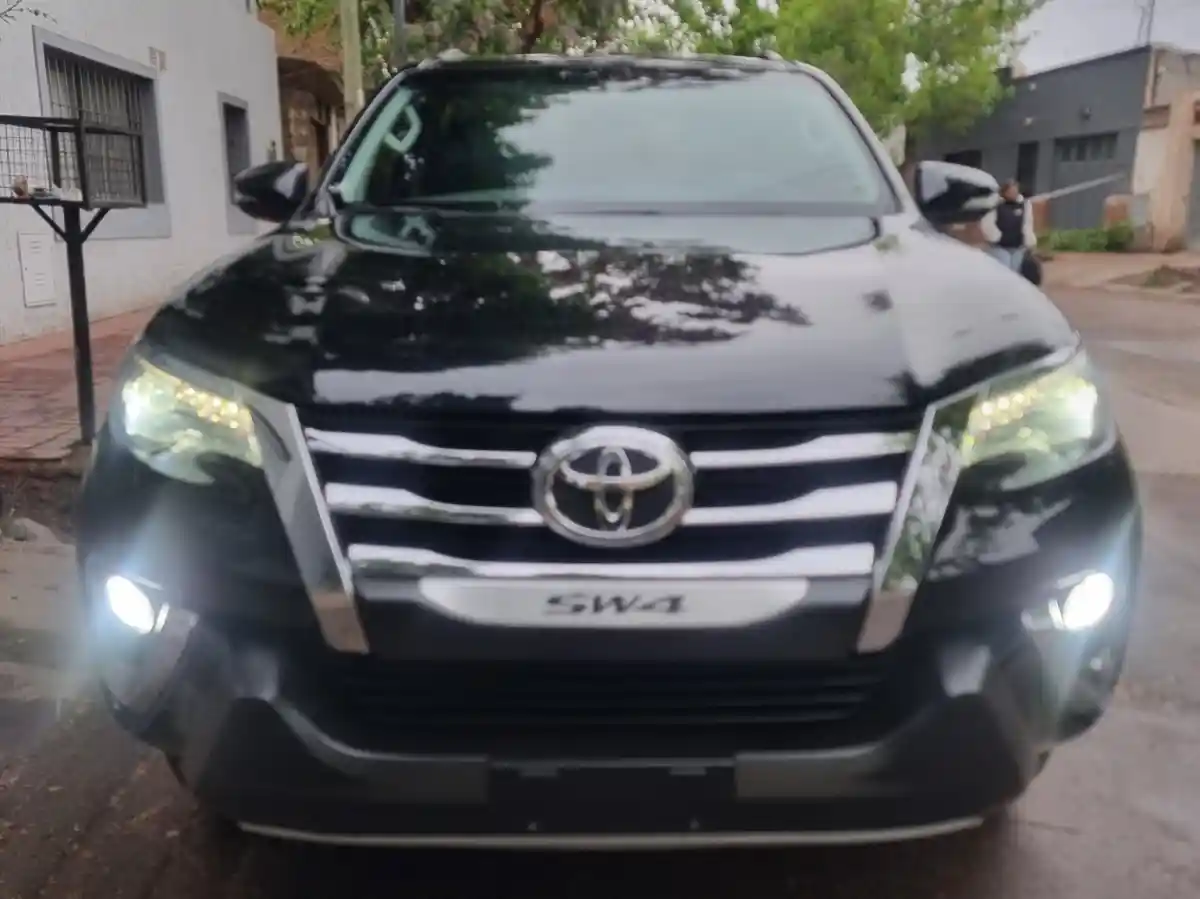 Toyota Hilux Sw4  2016 - foto 2