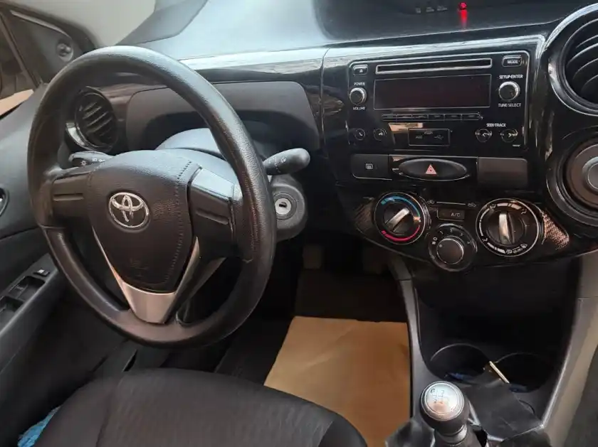 Toyota Etios  2022 - foto 4