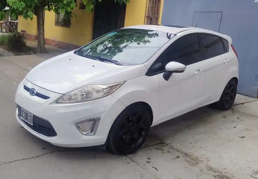 Ford Fiesta Kd  2011 - foto 1