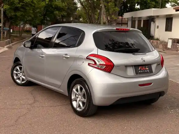 Peugeot 208  2015 - foto 3