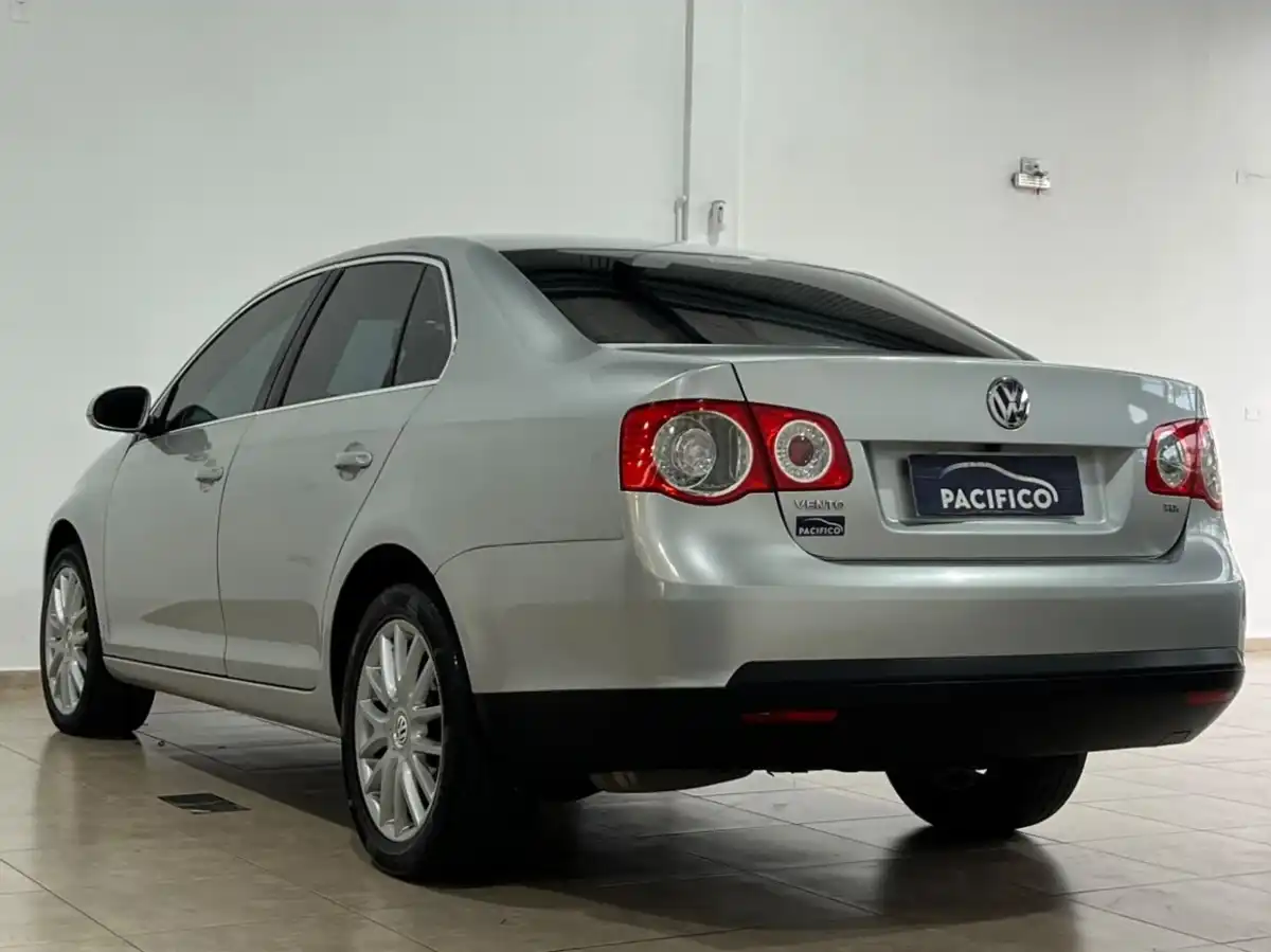 Volkswagen Vento  2008 - foto 5