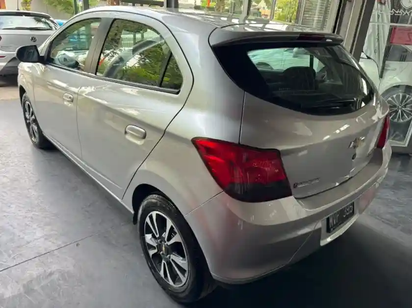 Chevrolet Onix  2013 - foto 4
