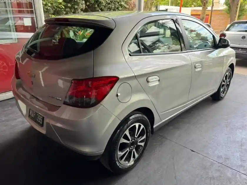 Chevrolet Onix  2013 - foto 5
