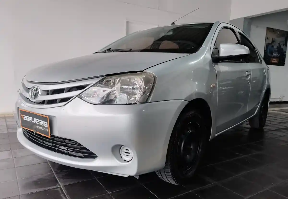 Toyota Etios  2015 - foto 1