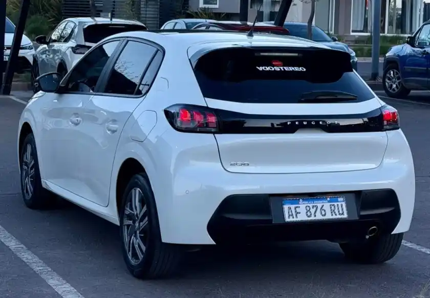 Peugeot 208  2023 - foto 2
