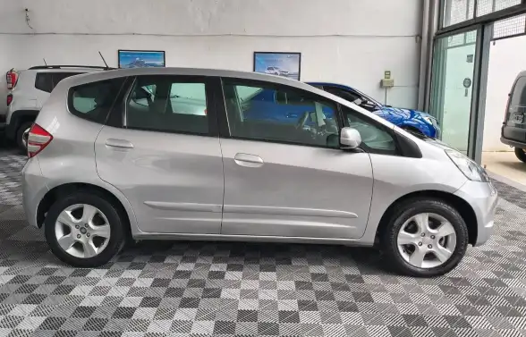 Honda Fit  2009 - foto 2