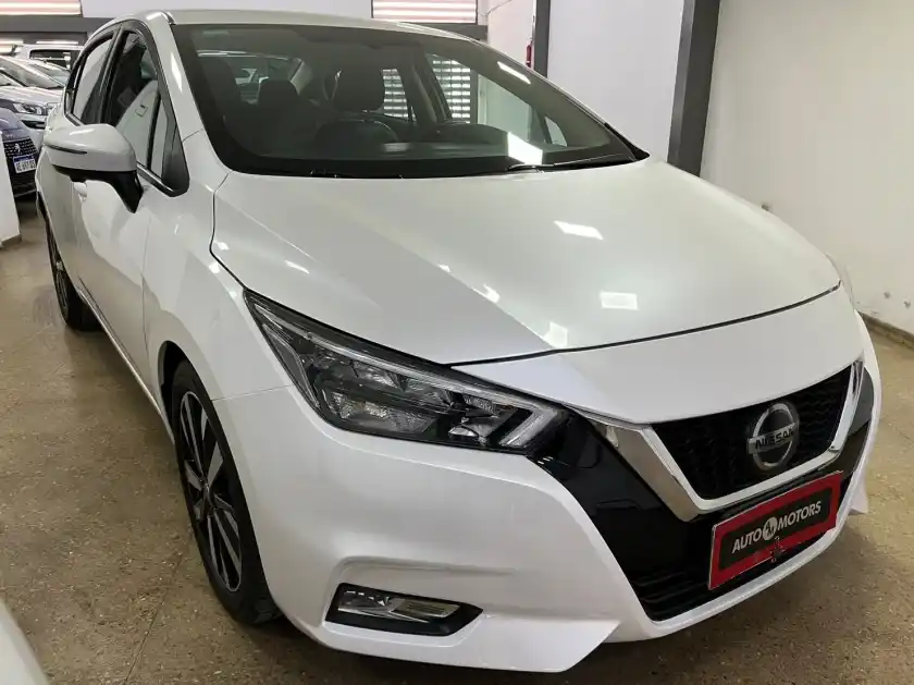 Nissan Versa  2022 - foto 2