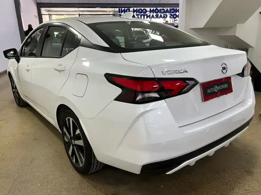 Nissan Versa  2022 - foto 3