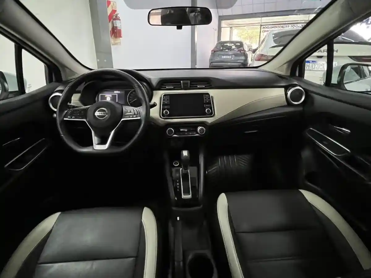 Nissan Versa  2022 - foto 5