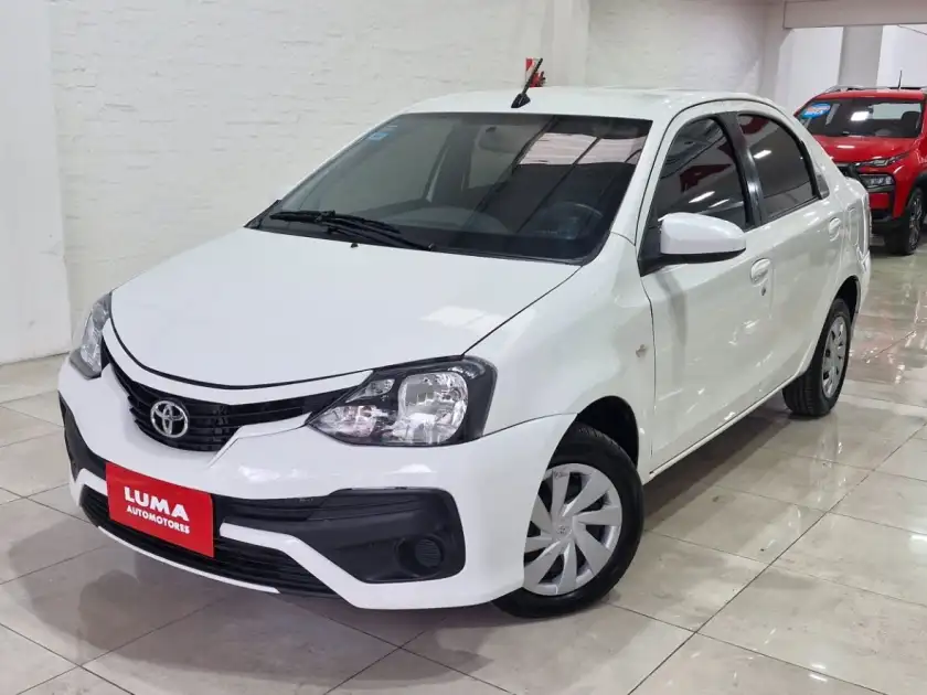 Toyota Etios  2017 - foto 1