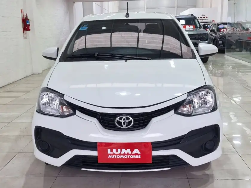Toyota Etios  2017 - foto 2
