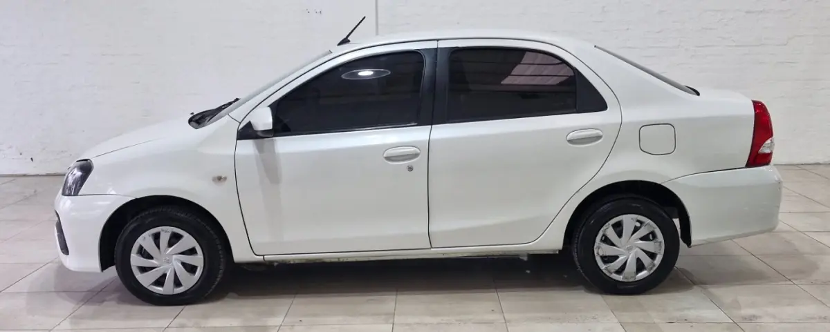 Toyota Etios  2017 - foto 3