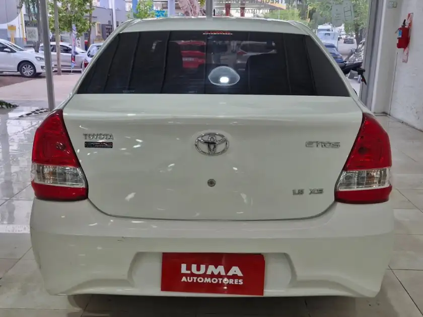 Toyota Etios  2017 - foto 5