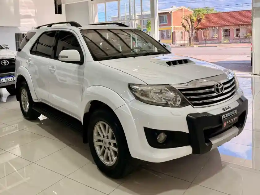 Toyota Hilux Sw4  2012 - foto 2