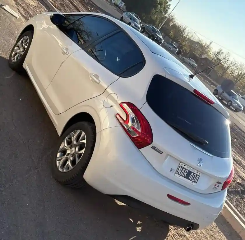 Peugeot 208  2014 - foto 4