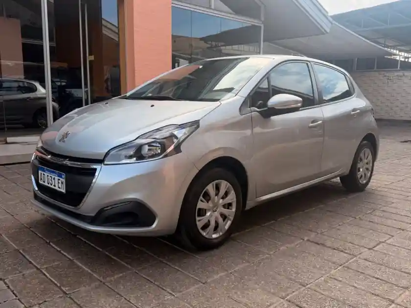 Peugeot 208  2018 - foto 1