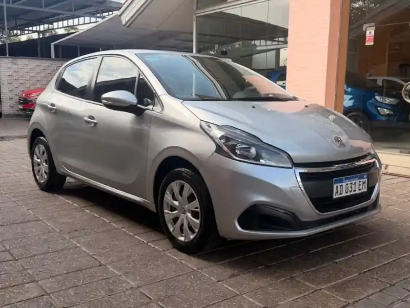 Peugeot 208  2018 - foto 2