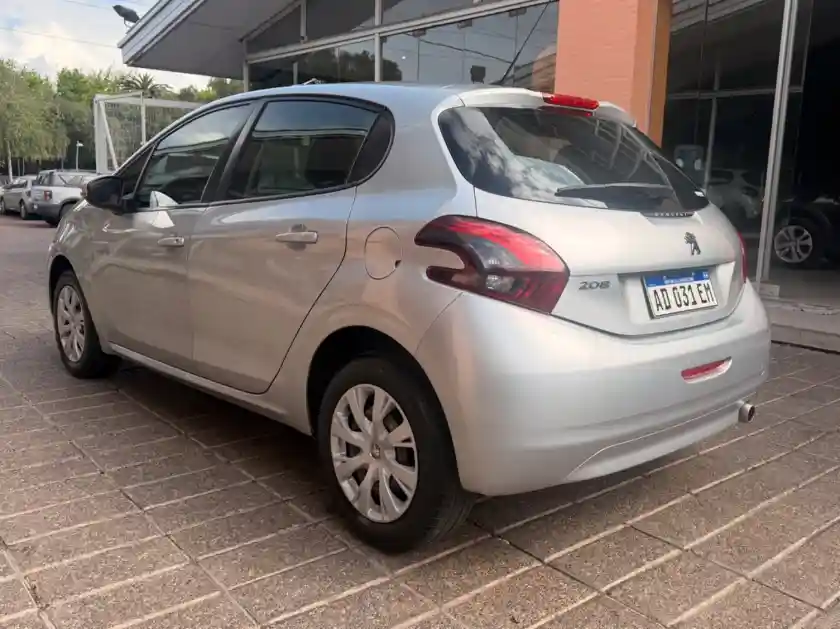 Peugeot 208  2018 - foto 3