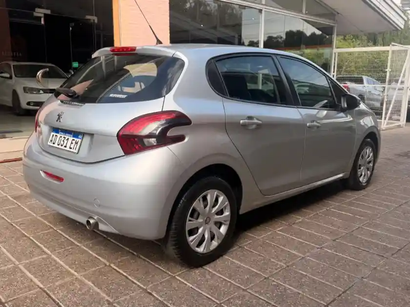 Peugeot 208  2018 - foto 4