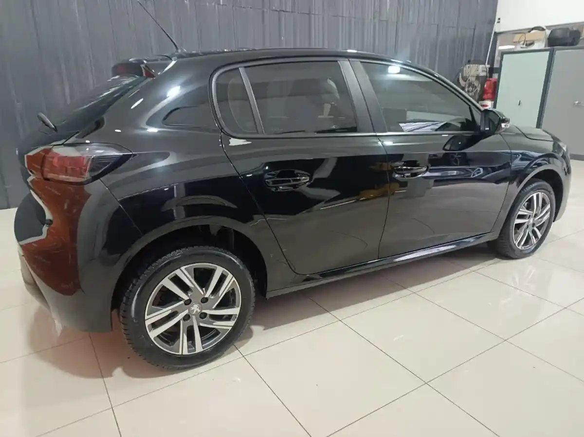 Peugeot 208  2023 - foto 3