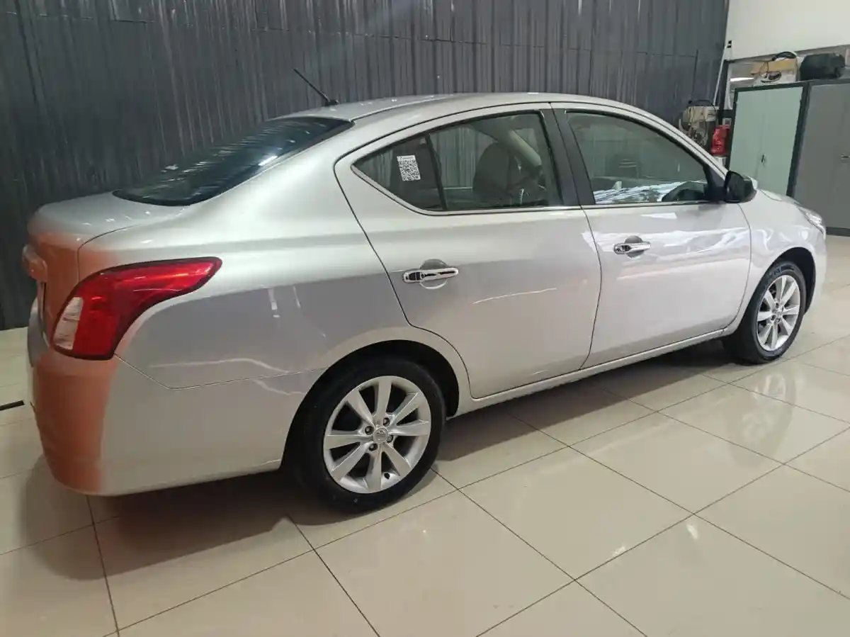 Nissan Versa  2017 - foto 4