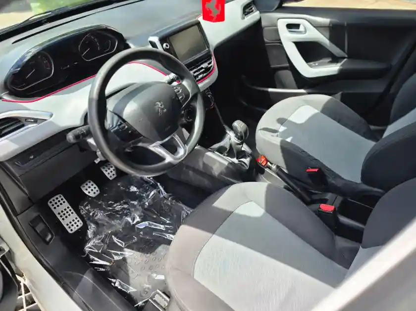Peugeot 208  2016 - foto 5