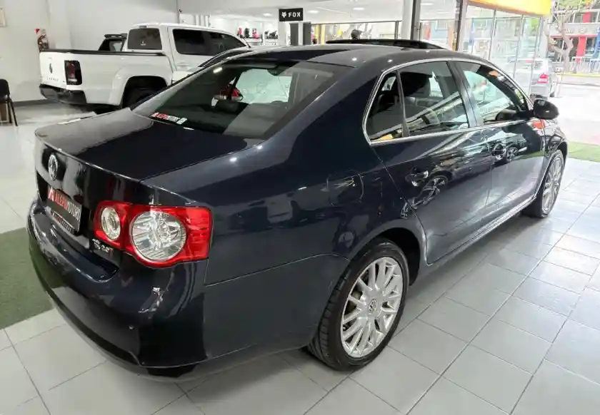 Volkswagen Vento  2010 - foto 4
