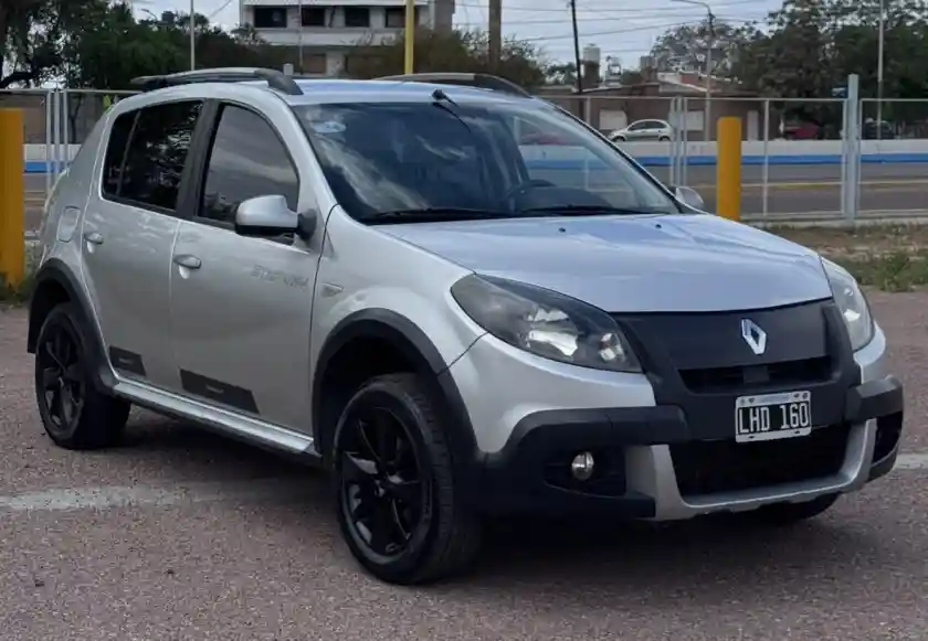 Renault Sandero  2012 - foto 2