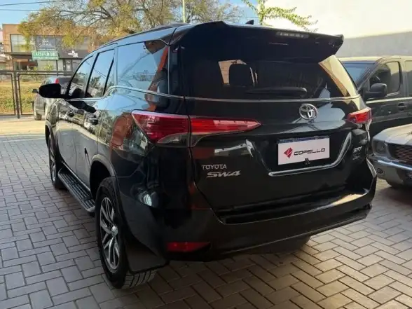 Toyota Hilux Sw4  2018 - foto 3
