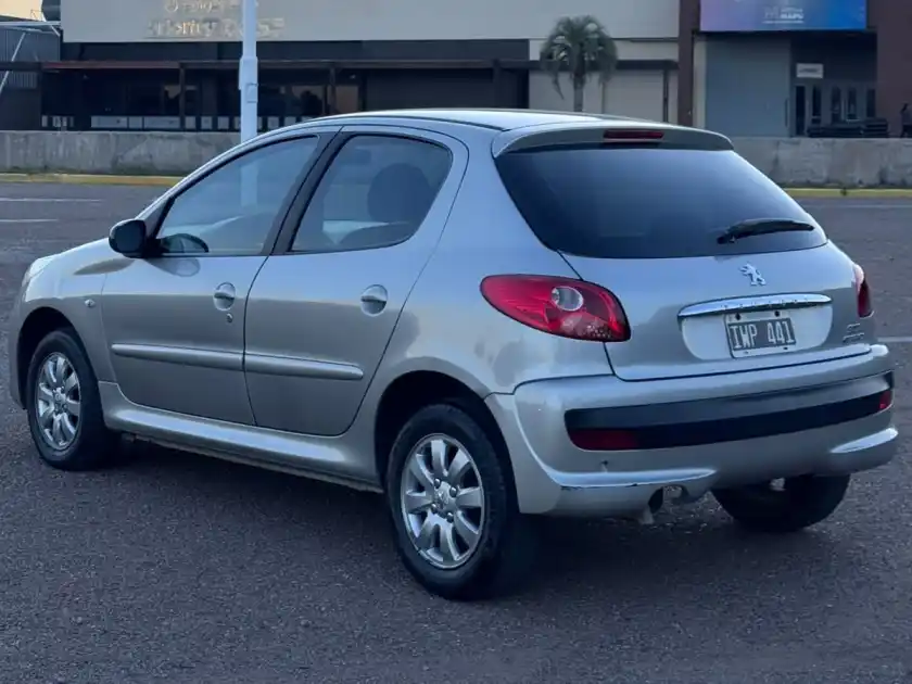 Peugeot 207  2010 - foto 3