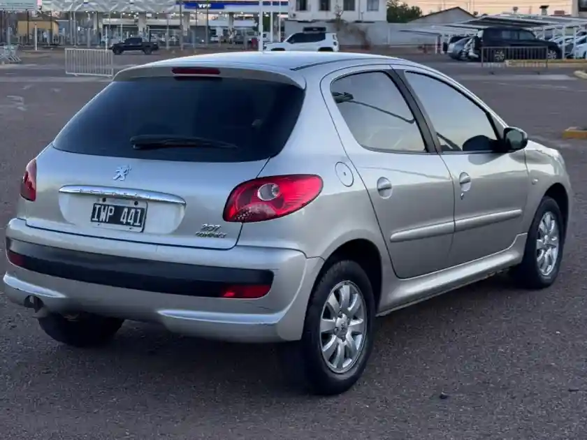 Peugeot 207  2010 - foto 4