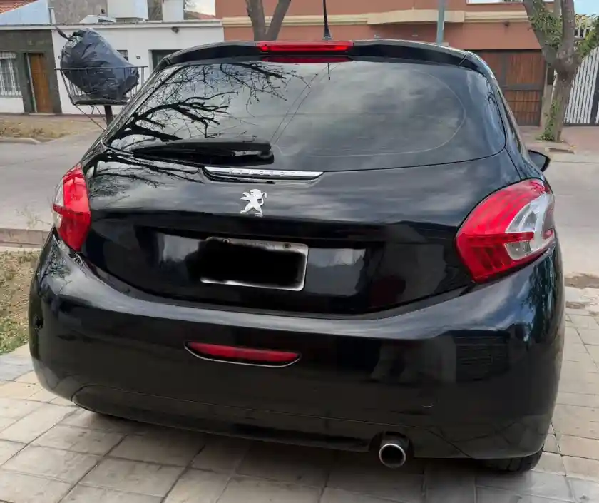 Peugeot 208  2014 - foto 2