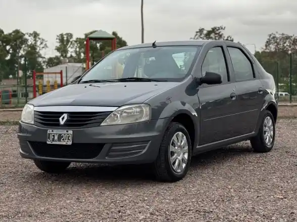 Renault Logan  2010 - foto 1