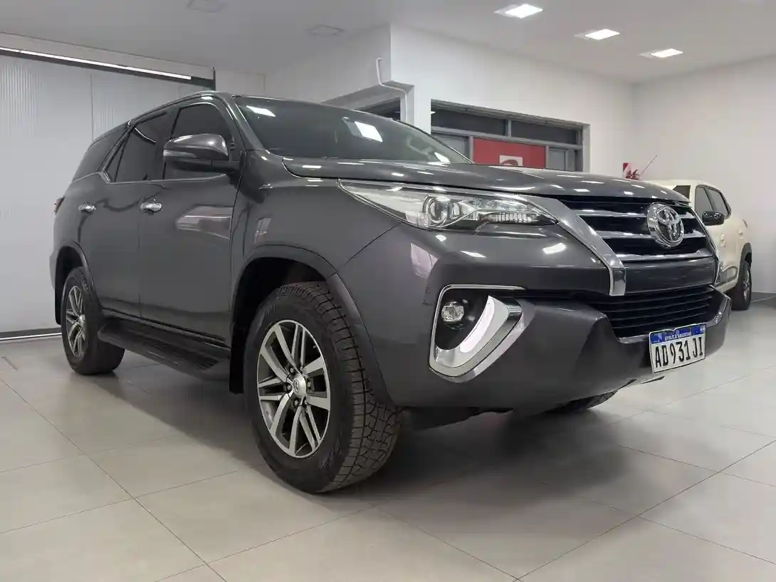 Toyota Hilux Sw4  2019 - foto 2