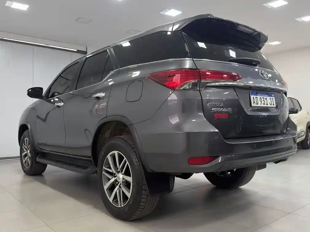 Toyota Hilux Sw4  2019 - foto 4