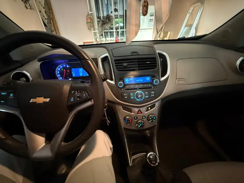 Chevrolet Tracker  2016 - foto 2