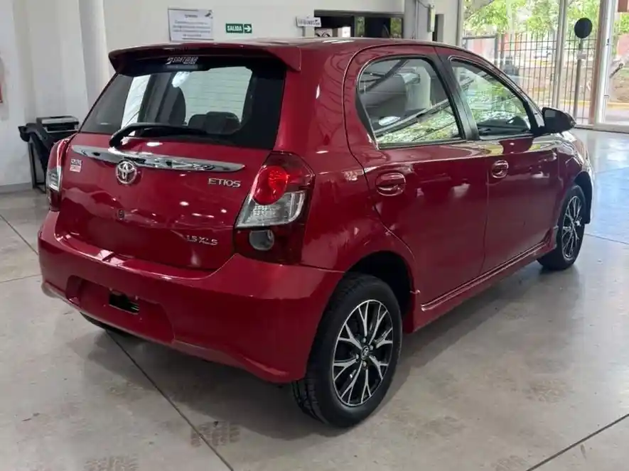 Toyota Etios  2021 - foto 4