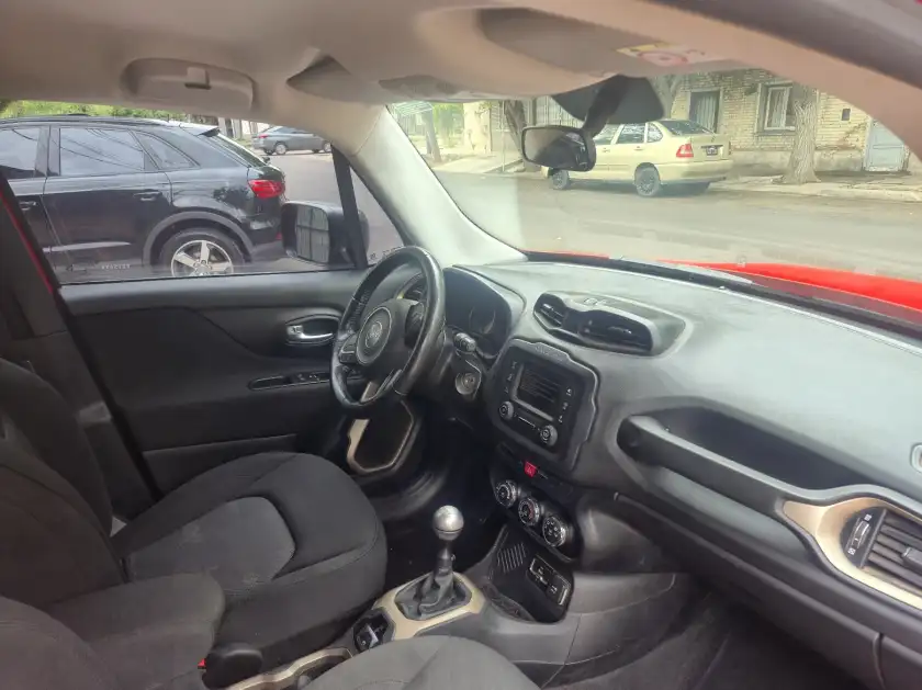 Jeep Renegade  2018 - foto 4