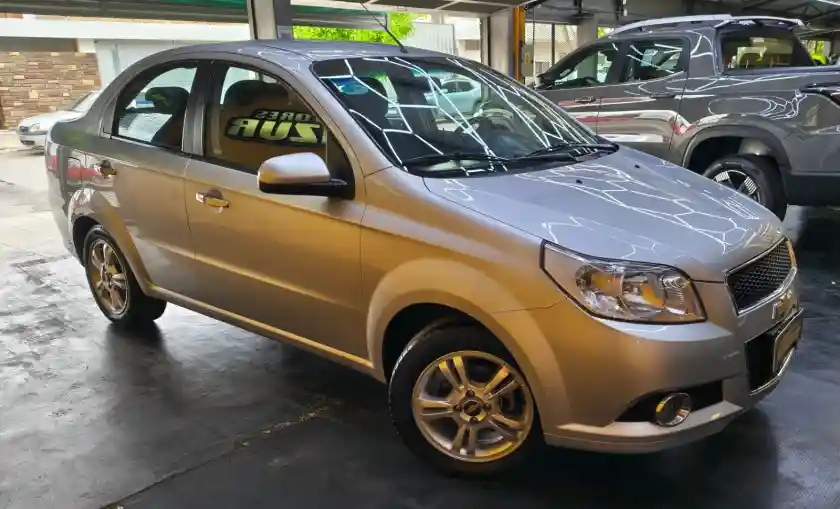Chevrolet Aveo  2013 - foto 2