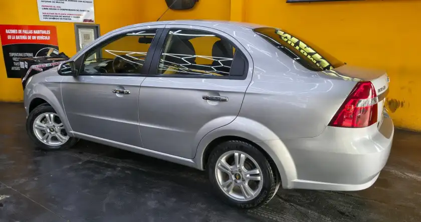 Chevrolet Aveo  2013 - foto 3